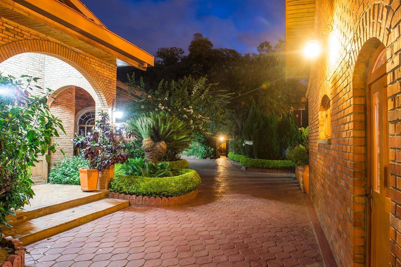 Hotel Chez Lando Kigali Exterior foto